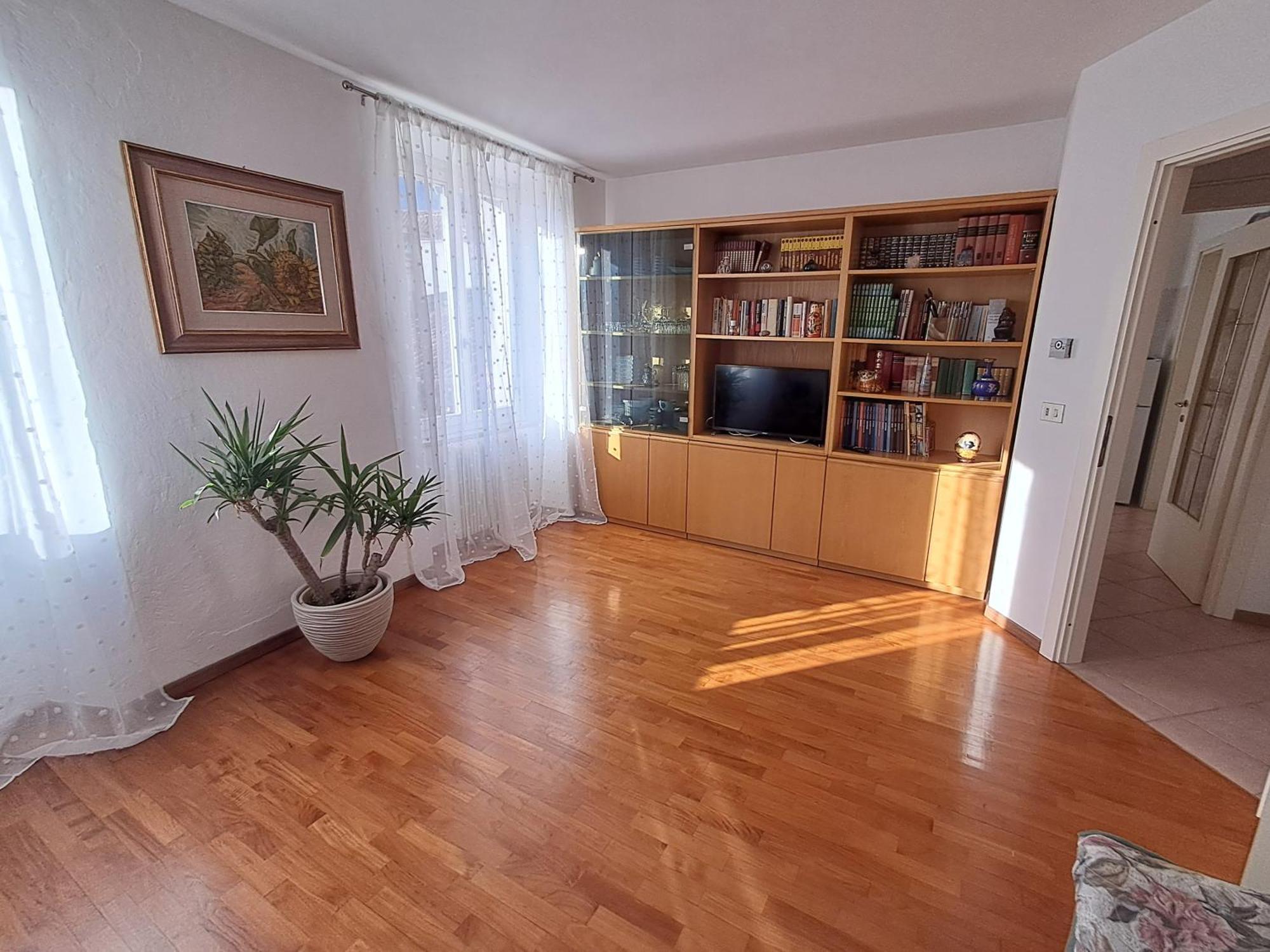 Appartamento Gisella Rovereto  Luaran gambar